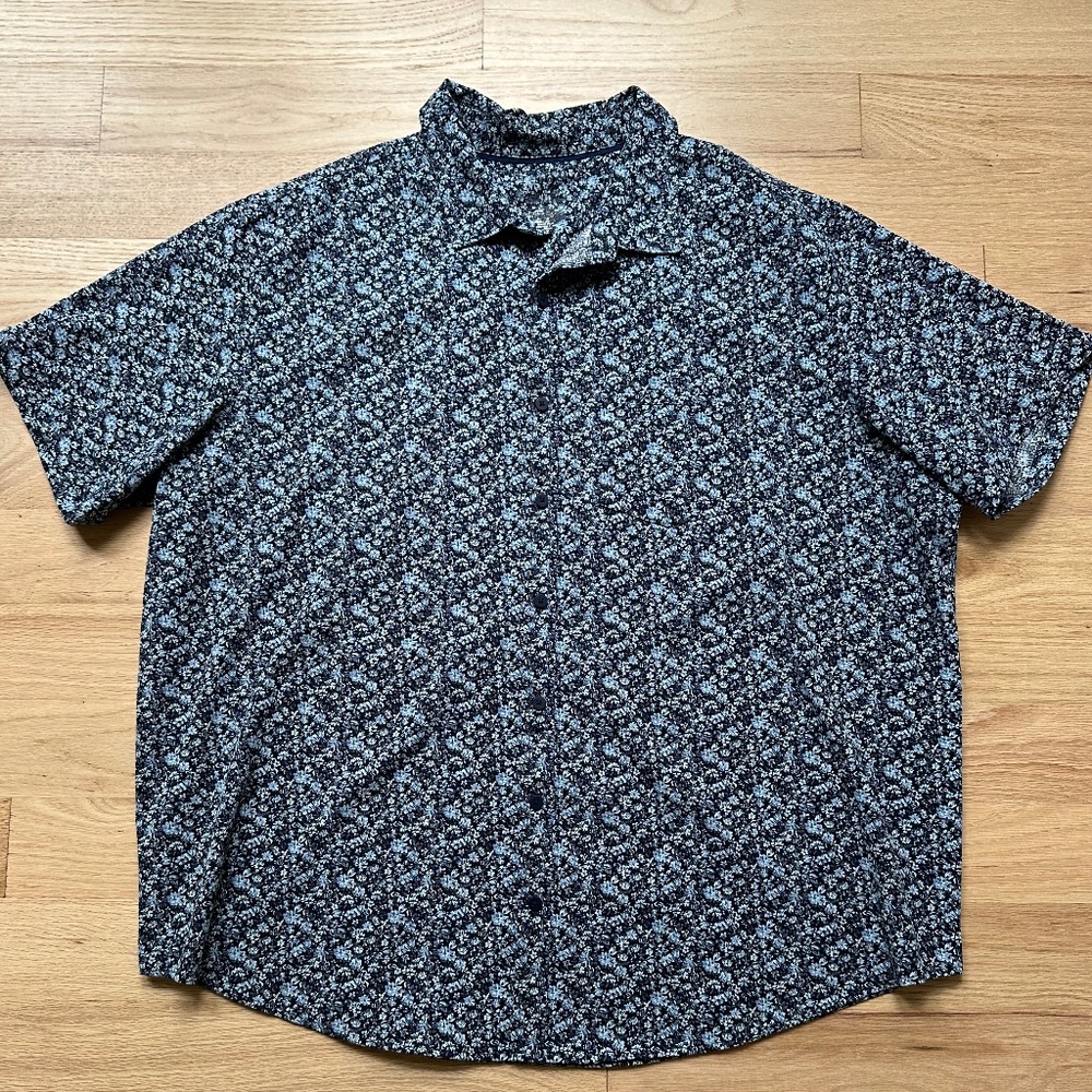 Dark Blue Floral Print Short Sleeve Button Up Shirt